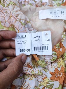 ASTR the Label Jayala Floral Puff Sleeve Top