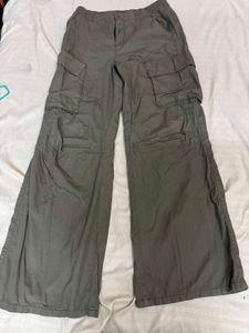 H&amp;M Canvas Cargo Trousers