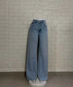 Light Wash Wide Leg Jeans