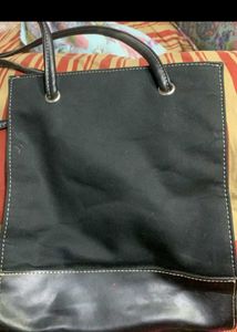 *price reduced* Classic Black Shoulder Bag