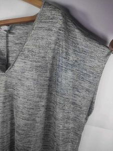 ✨ H&amp;M Grey V-Neck Top ✨
