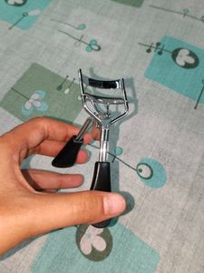 Press-On Nails Set with eyes curler