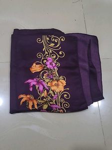 Elegant Purple Floral Scaff