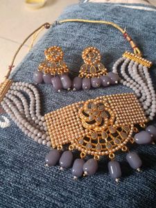 beautiful  pearl choker necklace set with matching