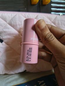 Zudio Makeup- Highlighter and Kajal