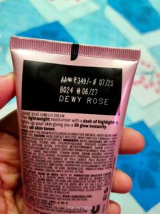 Lakme 9 to 5 Lumi Lit Cream