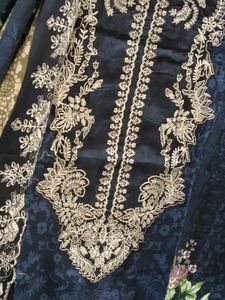 Elegant Black Kurta with Floral Embroidery