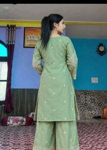 Elegant Embroidered pakistani Kurta Set