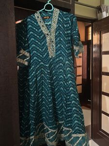 Elegant Teal Kurta with Intricate Design