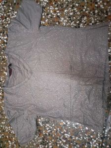 6 T-Shirts + 1 kurti