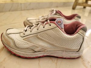 White &amp; Pink Sports Shoes