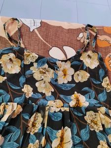 Sleeves Floral Top Xs Size