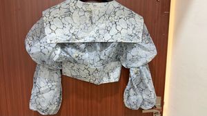 Unique Print Cropped Zip-Up Top