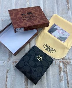 Coach h wallet