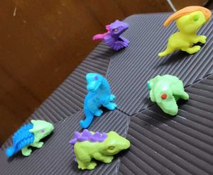 6 kinderjoy dino toys