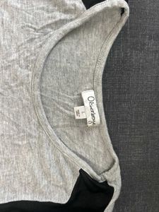 gray tshirt