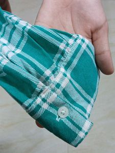 Green Plaid Cropped Shirt