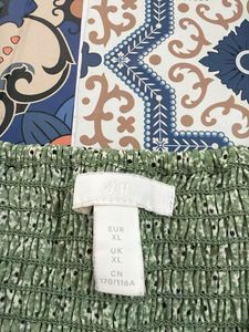 Chic Green Floral Ruched Top
