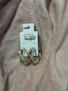 Stylish Pearl Hoop Earrings Set