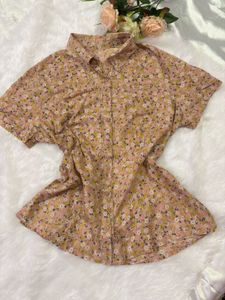 Chic Floral Print Short Sleeve Button-Up Top
