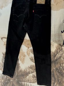 Men Levi’s Black Denim Jeans