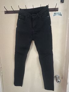 Black Skinny Jeans