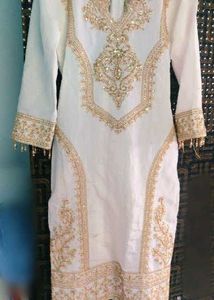 Elegant White &amp; Gold Embroidered Kurta Set