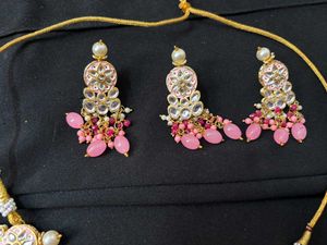 Stunning Pink &amp; Gold Necklace Set