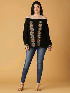 Price🔽Embroidered Black Top 🪡✨