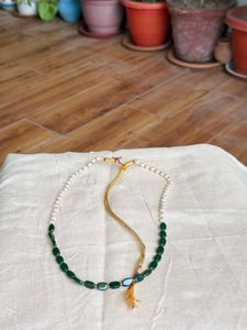 Elegant Pearl and Emerald Necklace