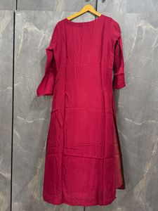 Elegant Embroidered Kurta with Dupatta