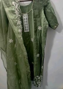 Elegant pastel Green Embroidered Kurta Set