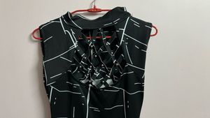 Chic Black &amp; White Geometric Print Dress