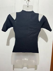Chic Black Cold Shoulder Ribbed Top