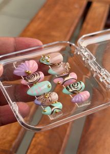 Nail Glue &amp; Tips Kit