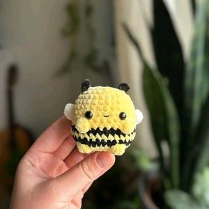 Cute Amigurumi Bee Plush Toy