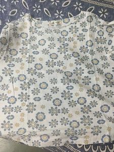 Chic Floral Print Cropped Top