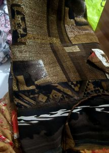 Designer Saree with Abstract Print