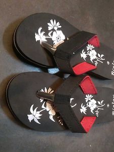 Stylish Floral Flip-Flops