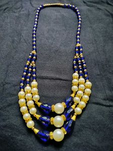 ✨ White and Blue Beaded Pearl Necklace