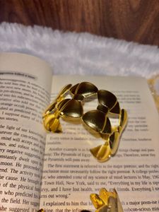 Vintage Gold Bow handcuff