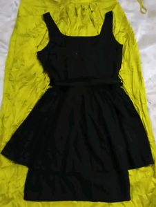 Chic Black Sleeveless Mini Dress