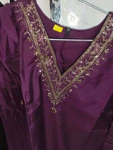 Beautiful kurta set in discount offer