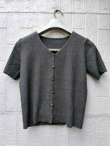 New with tag Korean Ribbed Button-Up V-Neck Crop T