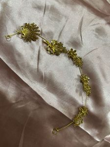 Gold Floral Hair Accessory