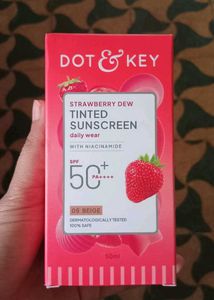 Dot & Key Tinted Sunscreen Shade : Biege 50
