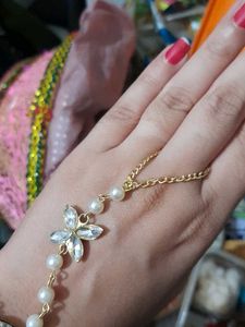 Elegant Bracelet with Rhinestones