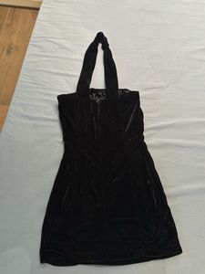Elegant Black Velvet Mini Dress - Xs