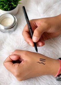 Swiss Beauty Power Black Kajal Pencil