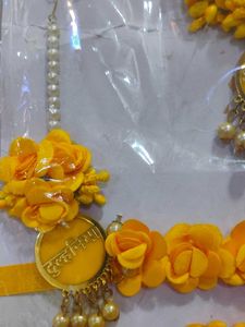 Yellow Floral Jewellery Set